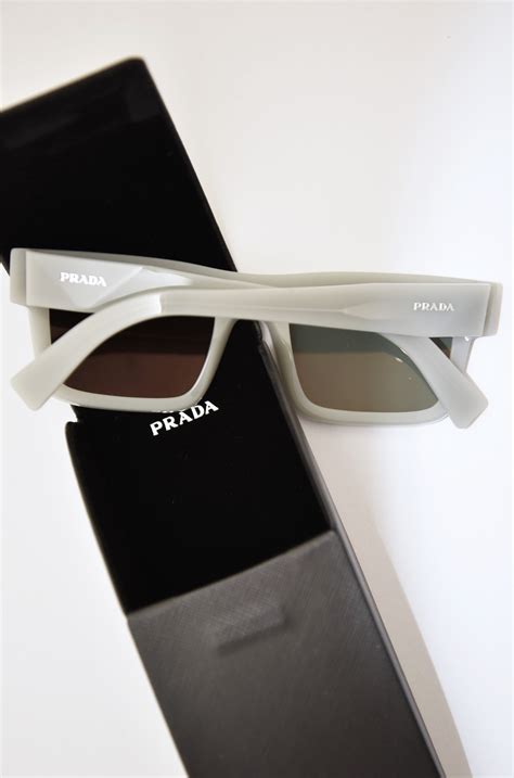 prada sunglasses 19ws|Prada PR 19WS M (52 .